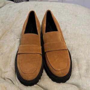 AEROSOLES Tan Suede Loafers